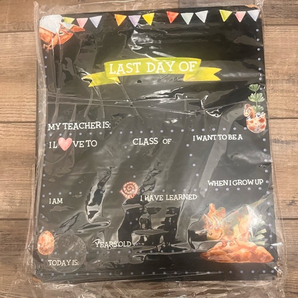 Kids Dinosaur 🦖 back to school and end of school board. - Picture 1 of 2